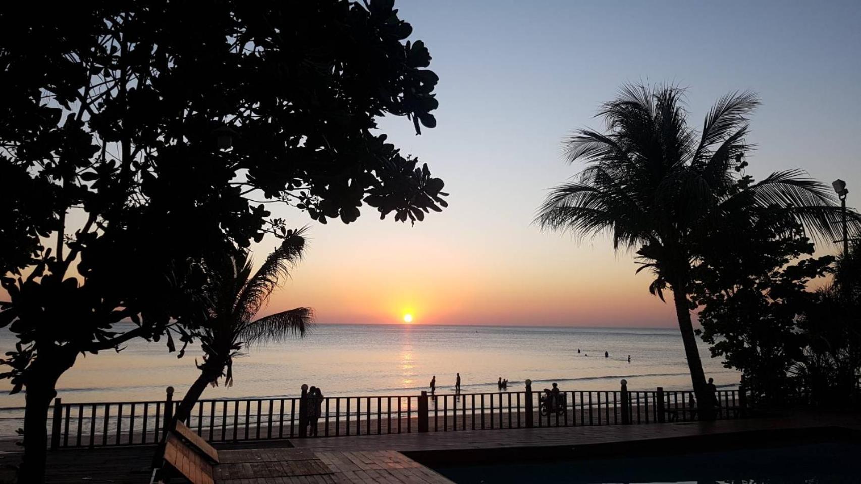 Smile Beach Boutique Resort Chao Lao Beach Exterior foto